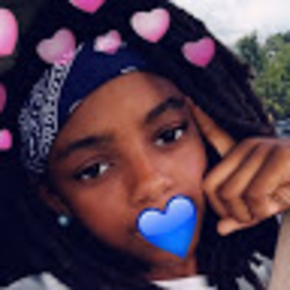 Meet your Posher, Arii's - Picture 1 of 1